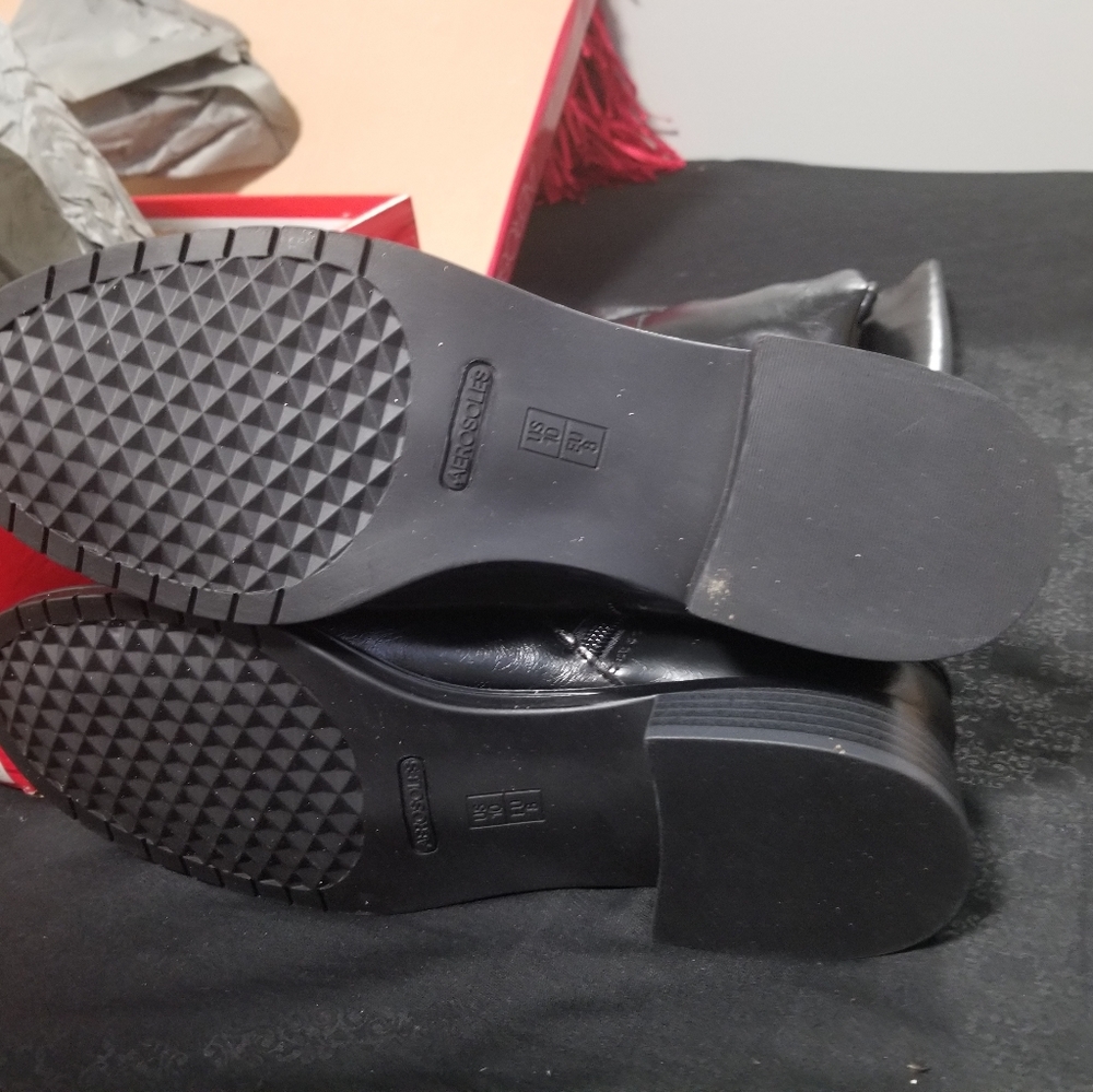 Boots - Picture 3 of 5